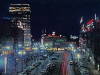 Trg Republike (današnji Trg bana Jelačića) oko 1965. godine. Noćna panorama (B).jpg